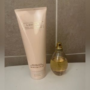 Lovely perfume set by sarah Jessica Parker.